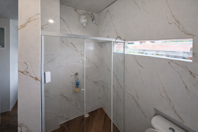 Apartamento - Alto com 2 quartos (sendo 0 suite(s)) a 40,00 metros praia.