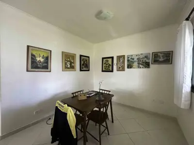 Casa - Térrea com Edícula com 2 quartos (sendo 0 suite(s)) a 800,00 metros praia.