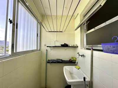 Apartamento - Alto com 1 quartos (sendo 0 suite(s)) a 300,00 metros praia.