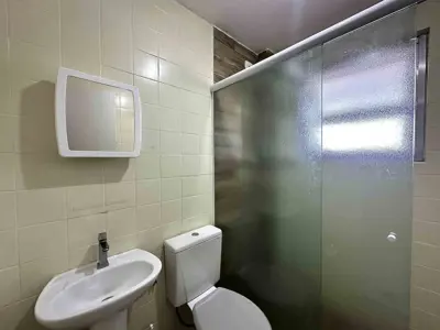 Apartamento - Alto com 1 quartos (sendo 0 suite(s)) a 300,00 metros praia.