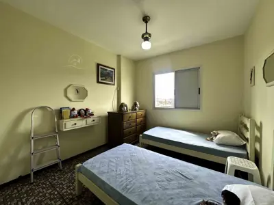 Apartamento - Amplo com 3 quartos (sendo 1 suite(s)) a 600,00 metros praia.