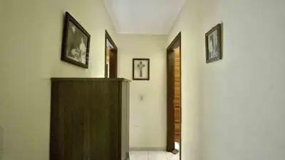 Casa - Térrea com 3 quartos (sendo 1 suite(s)) a 1200,00 metros praia.