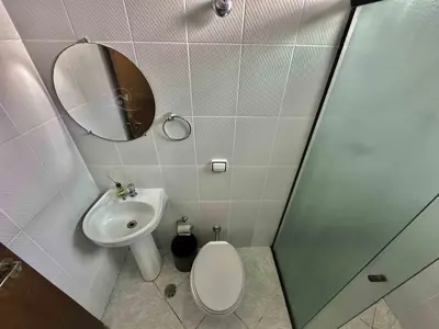 Casa - Térrea com 5 quartos (sendo 5 suite(s)) a 2,00 metros praia.