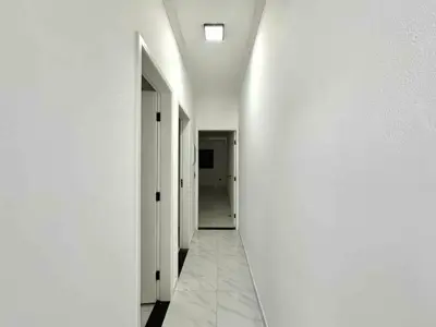 Casa - Térrea com 2 quartos (sendo 1 suite(s)) a 2000,00 metros praia.