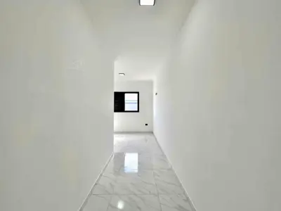 Casa - Térrea com 2 quartos (sendo 1 suite(s)) a 2000,00 metros praia.