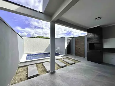 Casa - Térrea com 2 quartos (sendo 1 suite(s)) a 2000,00 metros praia.