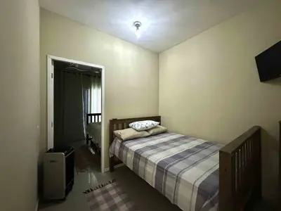 Apartamento - Duplex com 2 quartos (sendo 1 suite(s)) a 1100,00 metros praia.