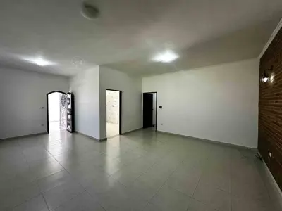 Casa - Térrea com 3 quartos (sendo 1 suite(s)) a 300,00 metros praia.