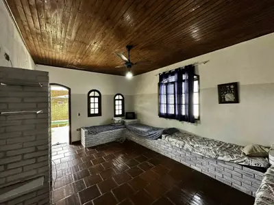 Casa - Térrea com 2 quartos (sendo 2 suite(s)) a 3000,00 metros praia.