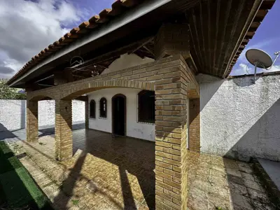 Casa - Térrea com 2 quartos (sendo 2 suite(s)) a 3000,00 metros praia.