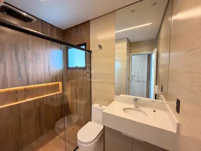 Casa - Sobrado com 6 quartos (sendo 6 suite(s)) a 1500,00 metros praia.