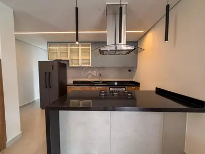 Casa - Sobrado com 6 quartos (sendo 6 suite(s)) a 1500,00 metros praia.
