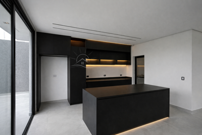 Casa - Sobrado Novo com 4 quartos (sendo 4 suite(s)) a 1400,00 metros praia.