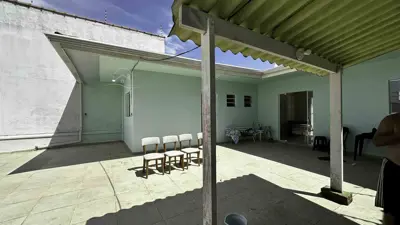 Casa - Térrea com 2 quartos (sendo 1 suite(s)) a 900,00 metros praia.