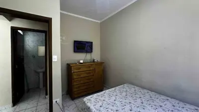 Casa - Térrea com 2 quartos (sendo 1 suite(s)) a 900,00 metros praia.