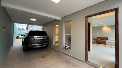 Casa - Térrea com 3 quartos (sendo 1 suite(s)) a 600,00 metros praia.