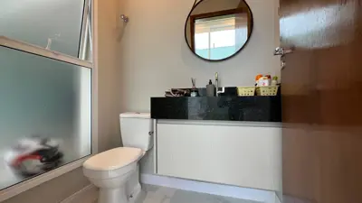 Casa - Térrea com 3 quartos (sendo 1 suite(s)) a 600,00 metros praia.