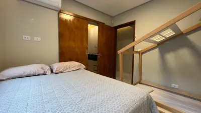 Casa - Térrea com 3 quartos (sendo 1 suite(s)) a 600,00 metros praia.