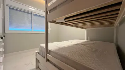 Casa - Térrea com 3 quartos (sendo 1 suite(s)) a 600,00 metros praia.