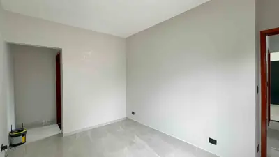 Casa - Térrea com 3 quartos (sendo 1 suite(s)) a 900,00 metros praia.