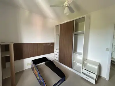 Apartamento - Duplex com 3 quartos (sendo 2 suite(s)) a 1000,00 metros praia.