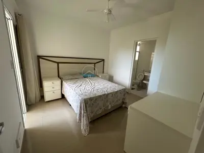 Apartamento - Duplex com 3 quartos (sendo 2 suite(s)) a 1000,00 metros praia.