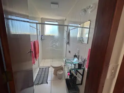 Apartamento - Cobertura com 3 quartos (sendo 2 suite(s)) a 1000,00 metros praia.