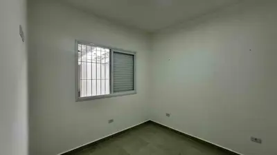 Casa - Térrea com 3 quartos (sendo 1 suite(s)) a 850,00 metros praia.