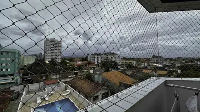 Apartamento - Alto com 3 quartos (sendo 2 suite(s)) a 700,00 metros praia.
