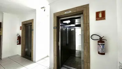 Apartamento - Alto com 3 quartos (sendo 2 suite(s)) a 700,00 metros praia.