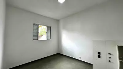 Casa - Térrea com 3 quartos  a 300,00 metros praia.