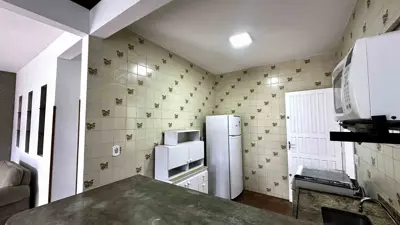 Casa - Térrea com 3 quartos  a 300,00 metros praia.