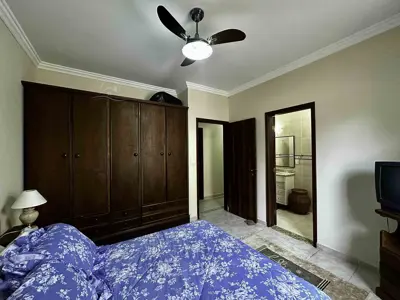 Casa - Térrea com 3 quartos (sendo 2 suite(s)) a 300,00 metros praia.