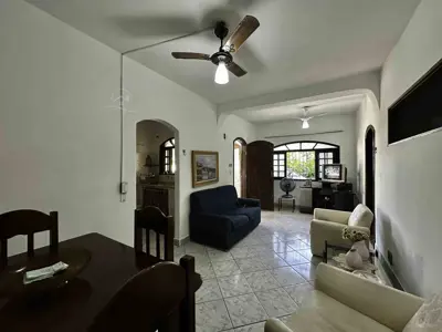 Casa - Térrea com 2 quartos (sendo 1 suite(s)) a 2000,00 metros praia.