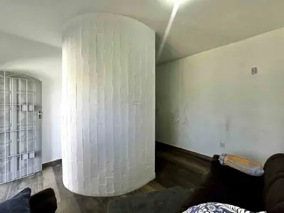 Casa - Sobrado com 4 quartos (sendo 0 suite(s)) a 1900,00 metros praia.