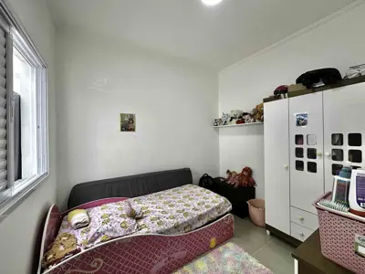 Casa - Térrea com piscina com 2 quartos (sendo 1 suite(s)) a 1300,00 metros praia.