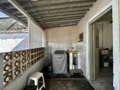 Casa - Térrea com 1 quartos  a 2000,00 metros praia.