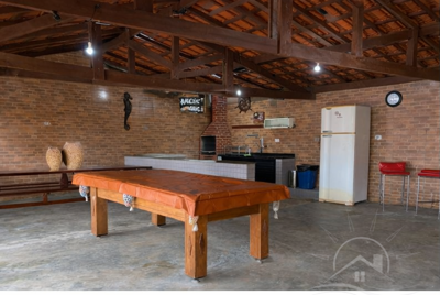 Chácara - Rural com  quartos  a 3000,00 metros praia.