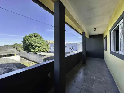 Comercial - Salão comercial + Edícula assobradada com  quartos  a 500,00 metros praia.