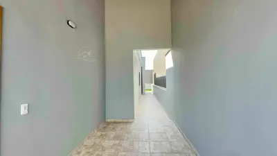 Casa - Térrea com 3 quartos (sendo 1 suite(s)) a 1500,00 metros praia.