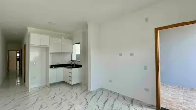 Casa - Térrea com 3 quartos (sendo 1 suite(s)) a 1500,00 metros praia.