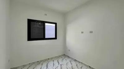 Casa - Térrea com 3 quartos (sendo 1 suite(s)) a 1500,00 metros praia.