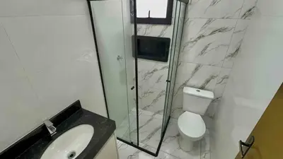 Casa - Térrea com 3 quartos (sendo 1 suite(s)) a 1500,00 metros praia.