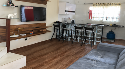 Casa - Sobrado com 2 quartos (sendo 1 suite(s)) a 500,00 metros praia.