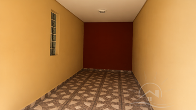 Casa - Sobrado com 2 quartos (sendo 1 suite(s)) a 500,00 metros praia.