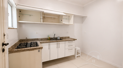 Casa - Térrea com 3 quartos (sendo 1 suite(s)) a 300,00 metros praia.