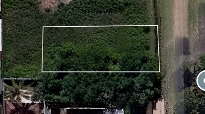 Terreno - Amplo com  quartos  a 1500,00 metros praia.