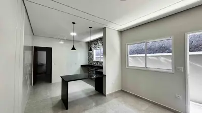Casa - Térrea com 2 quartos (sendo 2 suite(s)) a 1500,00 metros praia.