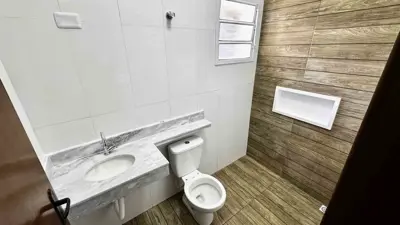 Casa - Térrea com 2 quartos (sendo 2 suite(s)) a 1500,00 metros praia.
