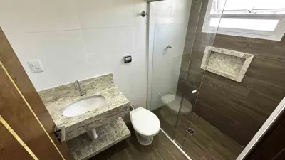 Apartamento - Alto com 3 quartos (sendo 1 suite(s)) a 550,00 metros praia.